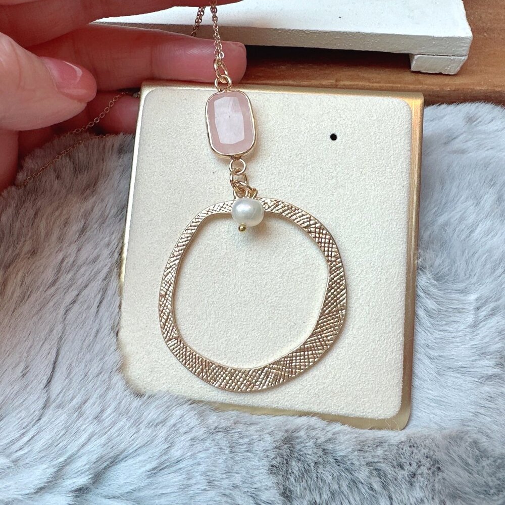 Rose Quartz, Freshwater Pearl & Hammered Circle Necklace